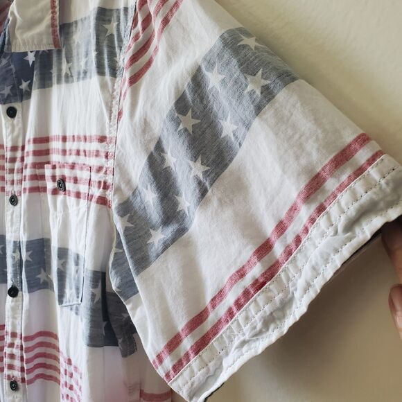 Free Planet Mens L Shirt Button Front American Flag Reverse Print Cotton USA - Picture 4 of 13